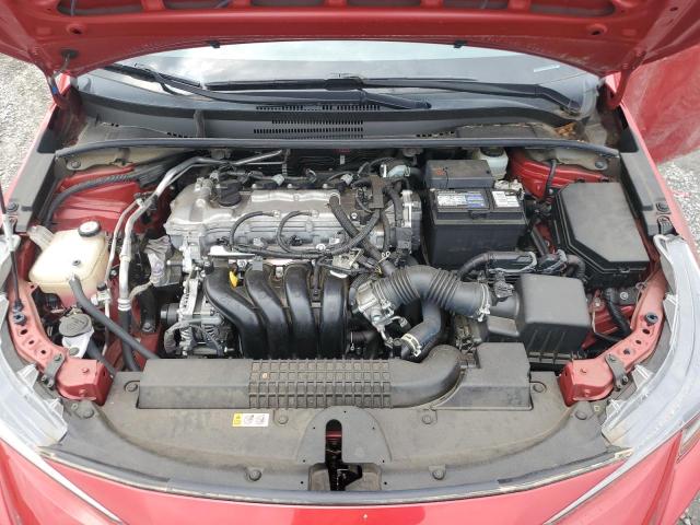 JTDEPMAE5MJ137194 - 2021 TOYOTA COROLLA LE წითელი ფოტო 11
