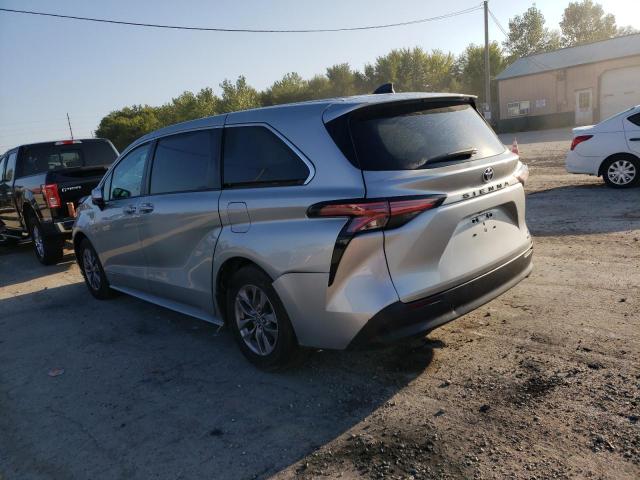 5TDKRKECXMS029571 - 2021 TOYOTA SIENNA LE SILVER photo 2