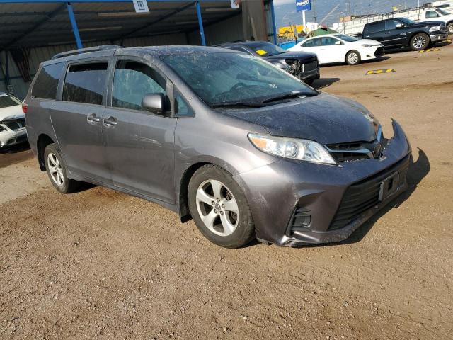 5TDKZ3DC7JS934840 - 2018 TOYOTA SIENNA LE Szary zdjęcie 4