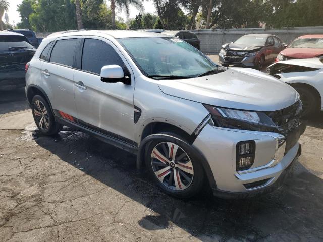 JA4APUAU8NU003795 - 2022 MITSUBISHI OUTLANDER ES SILVER photo 4