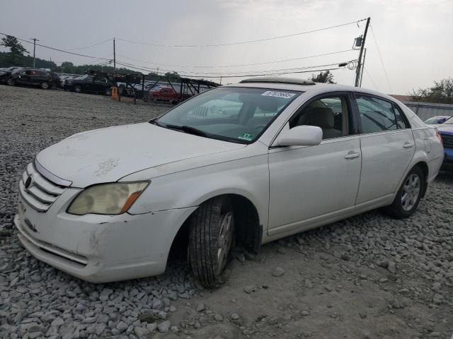 2006 TOYOTA AVALON XL, 