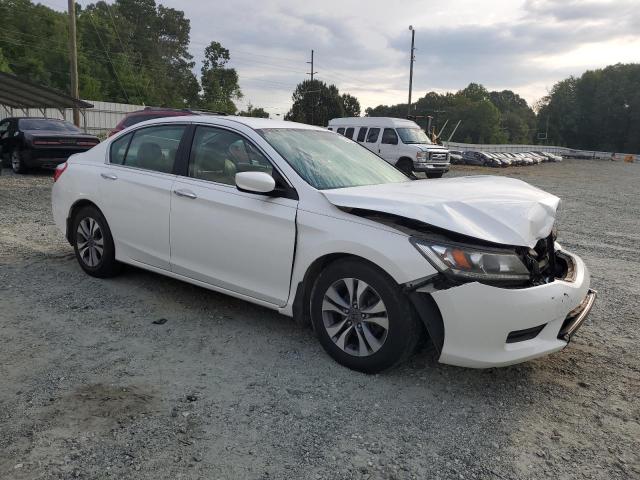 1HGCR2F34DA163364 - 2013 HONDA ACCORD LX WHITE photo 4