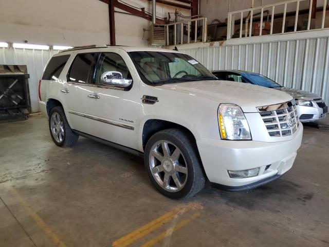 1GYS4CEF4BR191233 - 2011 CADILLAC ESCALADE PREMIUM WHITE photo 4