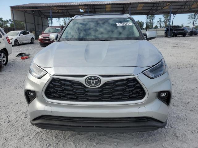 5TDGZRAH8NS126916 - 2022 TOYOTA HIGHLANDER XLE SILVER photo 5