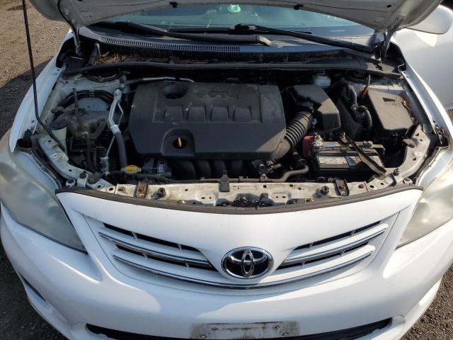 2T1BU4EE2DC015586 - 2013 TOYOTA COROLLA BASE WHITE photo 11