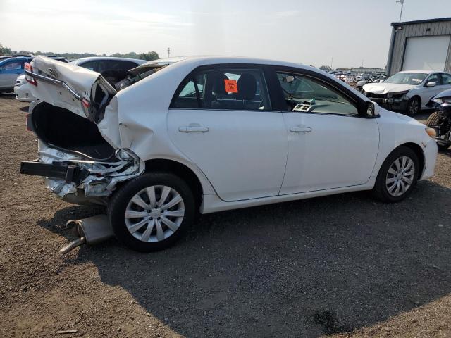 2T1BU4EE2DC015586 - 2013 TOYOTA COROLLA BASE WHITE photo 3