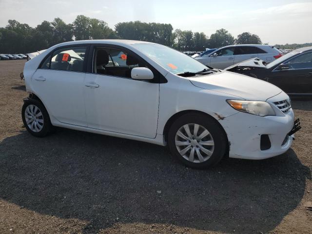 2T1BU4EE2DC015586 - 2013 TOYOTA COROLLA BASE WHITE photo 4