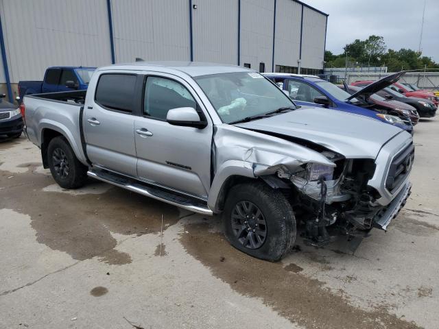 3TMCZ5AN8NM472994 - 2022 TOYOTA TACOMA DOUBLE CAB SILVER photo 4