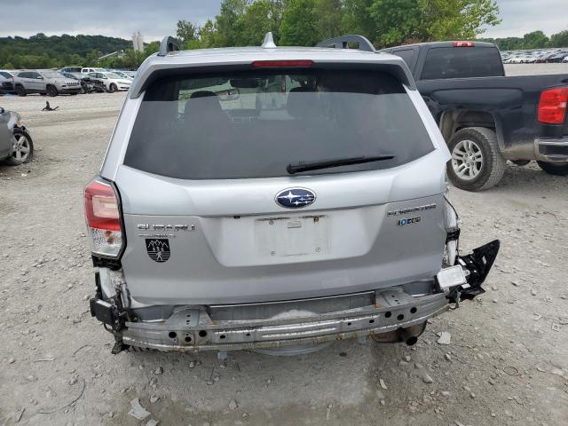 JF2SJAGC3JH530866 - 2018 SUBARU FORESTER 2.5I PREMIUM Silber Foto 6