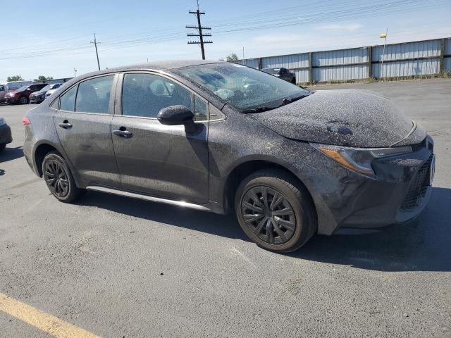 5YFEPMAE2MP165627 - 2021 TOYOTA COROLLA LE GRAY photo 4