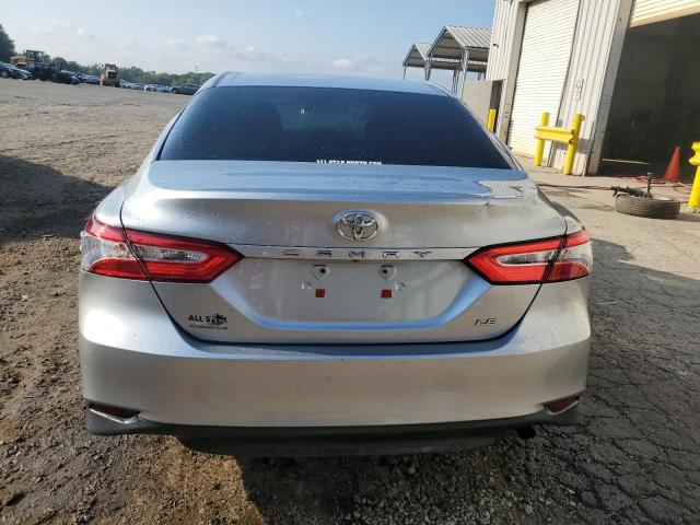 4T1B11HK8JU503184 - 2018 TOYOTA CAMRY L SILVER photo 6