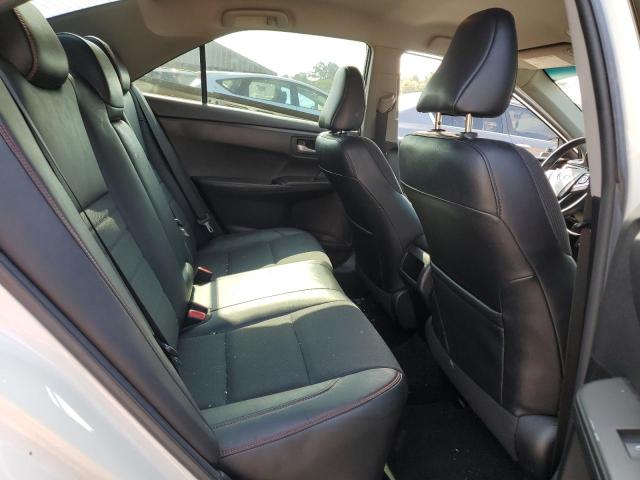 4T1BF1FK5HU322686 - 2017 TOYOTA CAMRY LE WHITE photo 10