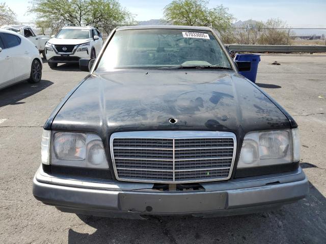 WDBEA32E9RC080616 - 1994 MERCEDES-BENZ E 320 黑色 照片 5