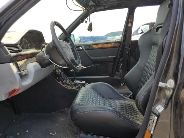 WDBEA32E9RC080616 - 1994 MERCEDES-BENZ E 320 黑色 照片 7