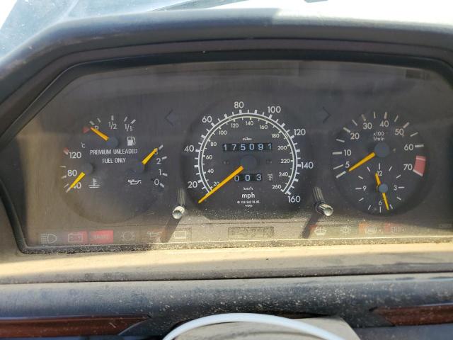 WDBEA32E9RC080616 - 1994 MERCEDES-BENZ E 320 黑色 照片 9