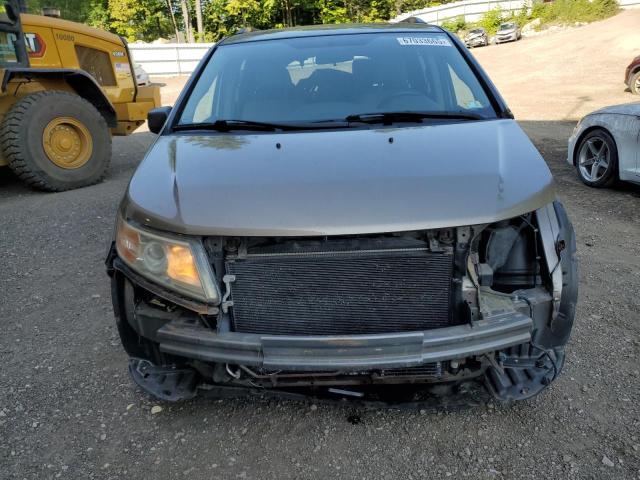 5FNRL5H21DB072771 - 2013 HONDA ODYSSEY LX ნაცრისფერი ფოტო 5