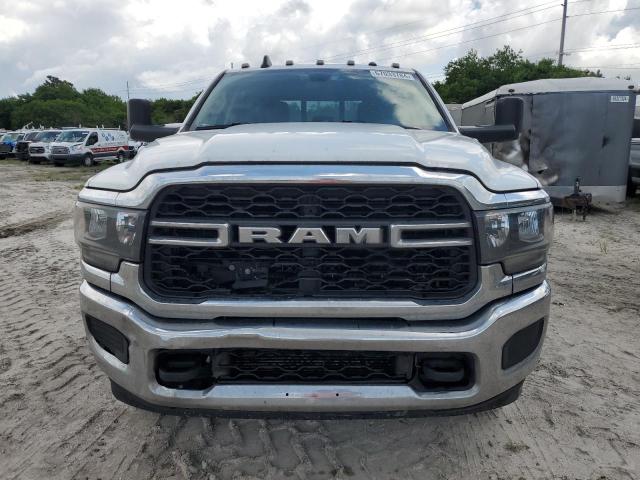 3C63RRGL6KG612653 - 2019 RAM 3500 TRADESMAN WHITE photo 5