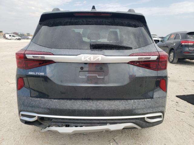 KNDEUCA29N7304261 - 2022 KIA SELTOS NIGHTFALL GRAY photo 6