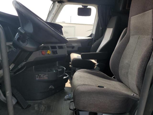 3AKJHHDR3KSKH0158 - 2019 FREIGHTLINER CASCADIA 1 WHITE photo 5