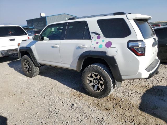 JTEBU5JR8J5603656 - 2018 TOYOTA 4RUNNER SR5/SR5 PREMIUM 白色 照片 2