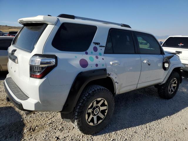 JTEBU5JR8J5603656 - 2018 TOYOTA 4RUNNER SR5/SR5 PREMIUM 白色 照片 3