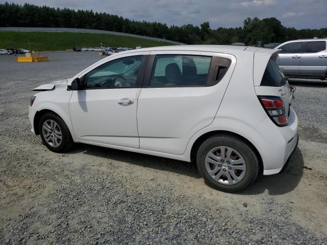 1G1JG6SG8H4161559 - 2017 CHEVROLET SONIC WHITE photo 2