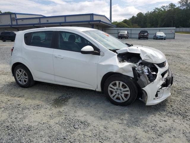 1G1JG6SG8H4161559 - 2017 CHEVROLET SONIC WHITE photo 4