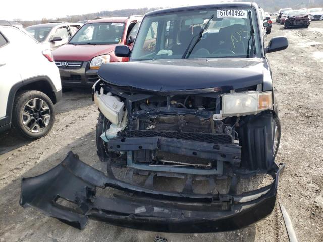 JTLKT324450204572 - 2005 TOYOTA SCION XB Blau Foto 5