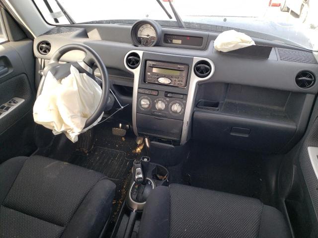 JTLKT324450204572 - 2005 TOYOTA SCION XB Blau Foto 8