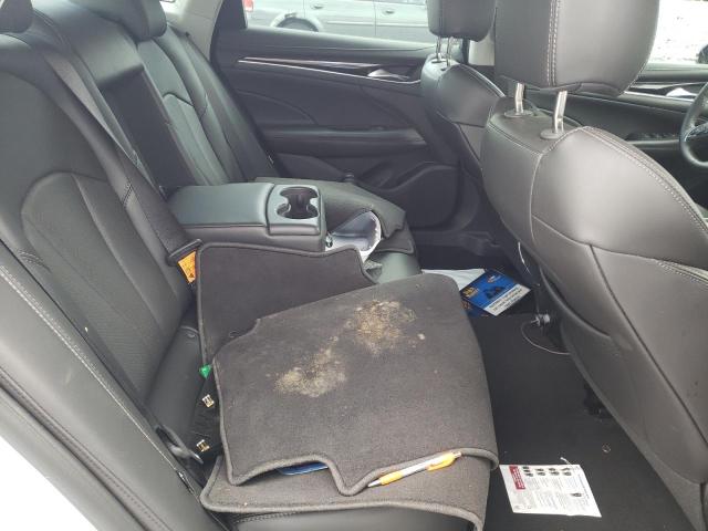 1G4ZP5SS5HU170675 - 2017 BUICK LACROSSE ESSENCE თეთრი ფოტო 6