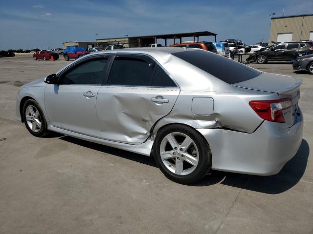 4T1BF1FK3EU301816 - 2014 TOYOTA CAMRY L SILVER photo 2