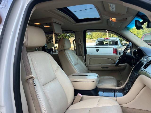 3GYFK62898G217557 - 2008 CADILLAC ESCALADE EXT WHITE photo 5