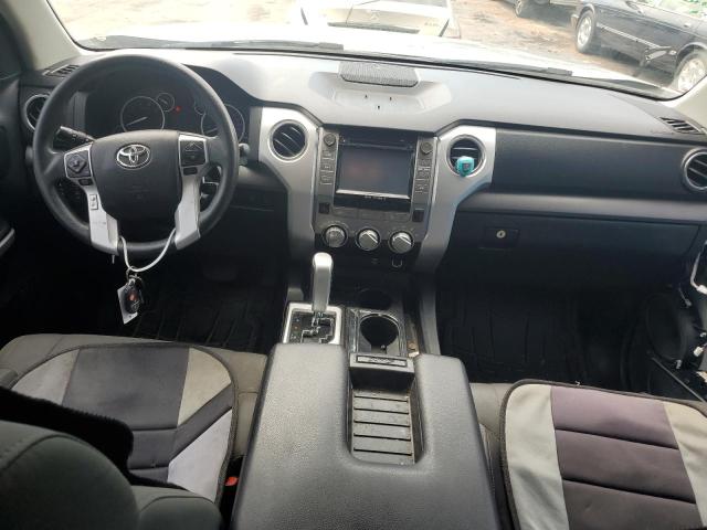 5TFRY5F10FX188662 - 2015 TOYOTA TUNDRA DOUBLE CAB SR/SR5 SILVER photo 8