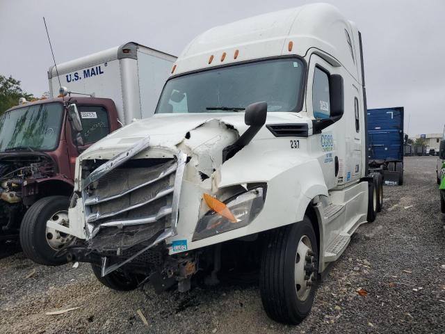 3AKJHHDR3KSKK8237 - 2019 FREIGHTLINER CASCADIA 1 WHITE photo 2