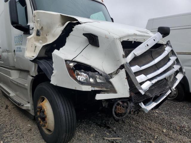 3AKJHHDR3KSKK8237 - 2019 FREIGHTLINER CASCADIA 1 WHITE photo 9