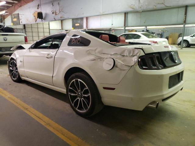 1ZVBP8CF5D5268261 - 2013 FORD MUSTANG GT WHITE photo 2