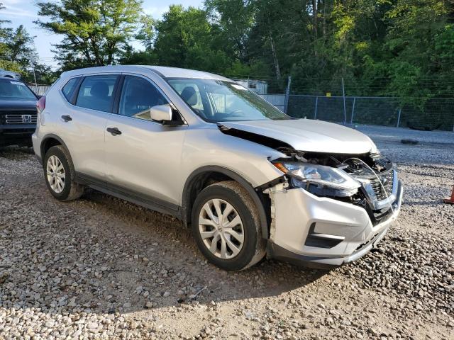 KNMAT2MV1JP506099 - 2018 NISSAN ROGUE S SILVER photo 4