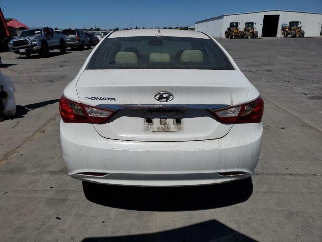 5NPEB4AC4DH761879 - 2013 HYUNDAI SONATA GLS WHITE photo 6