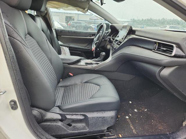 4T1G11AKXNU704087 - 2022 TOYOTA CAMRY SE WHITE photo 7