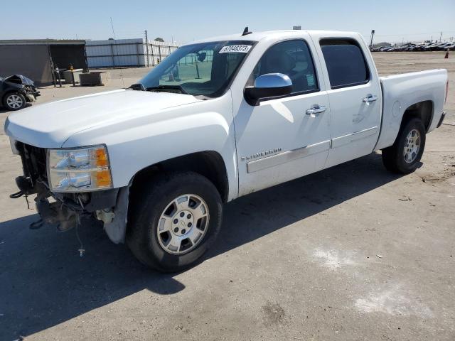 3GCEC13JX7G557429 - 2007 CHEVROLET SILVERADO C1500 CREW CAB WHITE photo 1