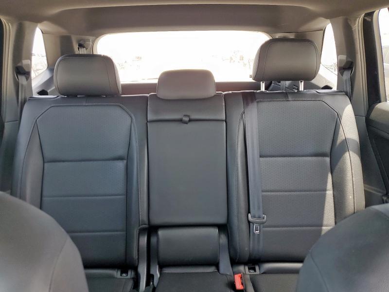 3VV3B7AX1LM123269 - 2020 VOLKSWAGEN TIGUAN SE 黑色 照片 10