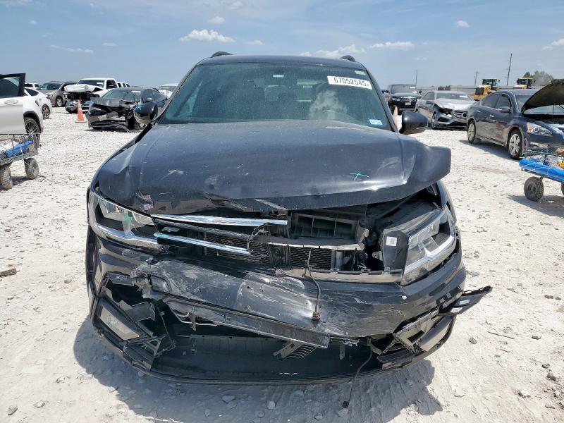 3VV3B7AX1LM123269 - 2020 VOLKSWAGEN TIGUAN SE 黑色 照片 5