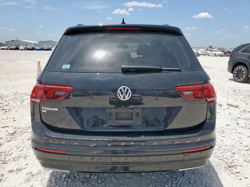 3VV3B7AX1LM123269 - 2020 VOLKSWAGEN TIGUAN SE 黑色 照片 6