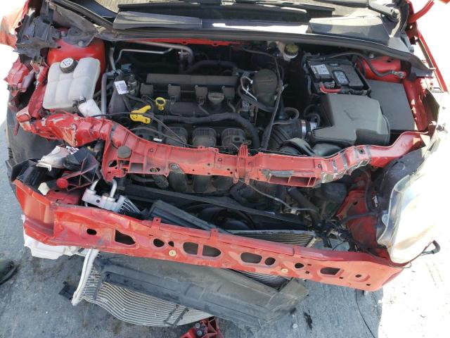 1FAHP3F22CL347377 - 2012 FORD FOCUS SE RED photo 11