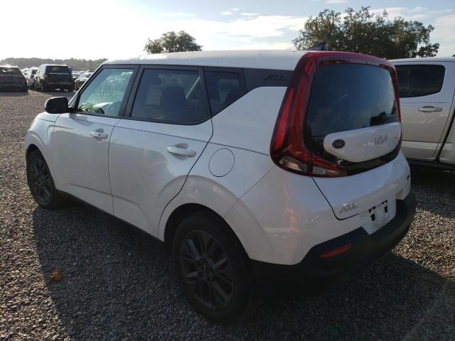 KNDJ33AU1N7817670 - 2022 KIA SOUL EX WHITE photo 2