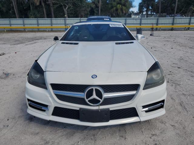WDDPK5HA2DF066965 - 2013 MERCEDES-BENZ SLK 350 WHITE photo 5
