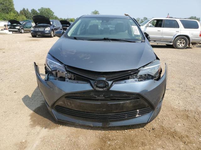 2T1BURHE3JC074974 - 2018 TOYOTA COROLLA L GRAY photo 5