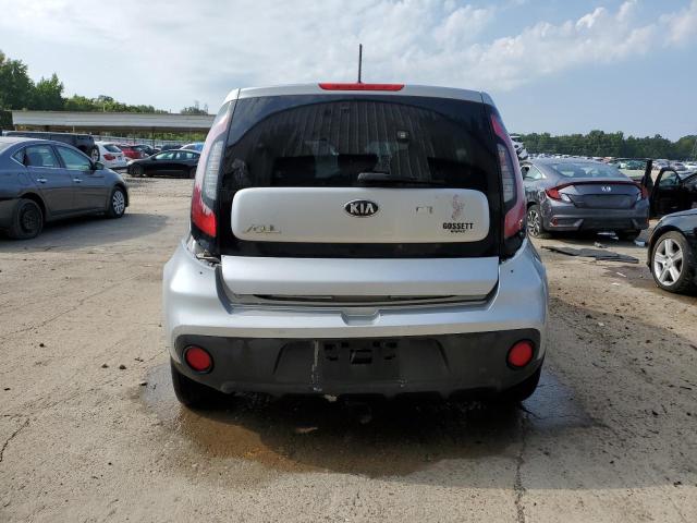 KNDJN2A27J7584553 - 2018 KIA SOUL SILVER photo 6