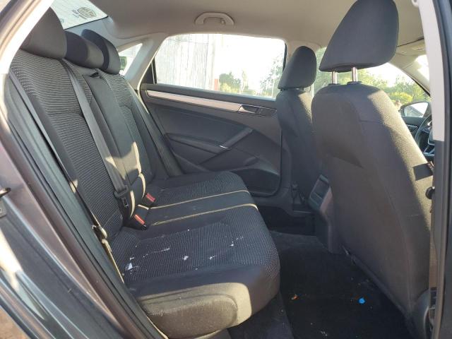 1VWAT7A37GC058304 - 2016 VOLKSWAGEN PASSAT S Grau Foto 10