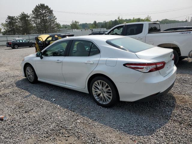 4T1B11HK9JU086528 - 2018 TOYOTA CAMRY L 白色 照片 2